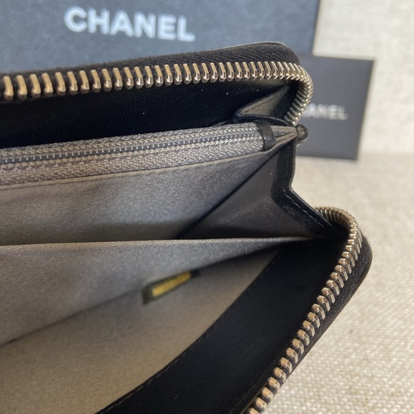 Chanel Black Silver Embo Long Zip w/ Large CC - Picture 12 of 12